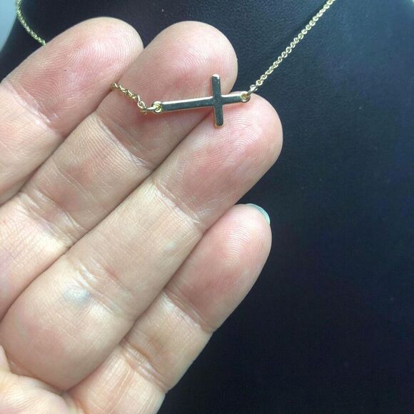 1629 Express gold tone cross pendant necklace 14-17" - Picture 1 of 3
